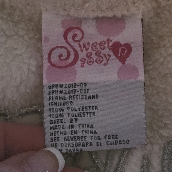 SWEET AND SASSY Girls fleece robe- Purrfect Princess - Picture 5 of 6